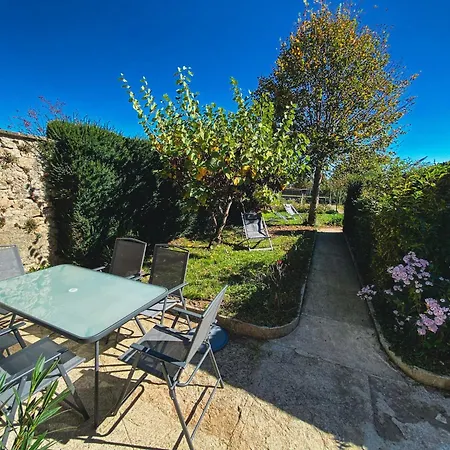 Le Square Des Fleurs Ferienhaus Le Nayrac